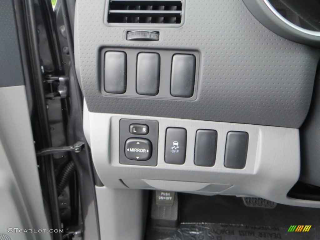 2013 Toyota Tacoma Double Cab Controls Photo #79831837