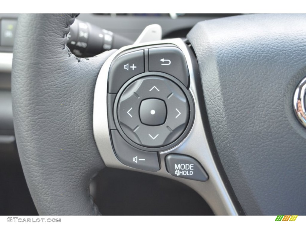 2013 Toyota Camry SE Controls Photo #79831888