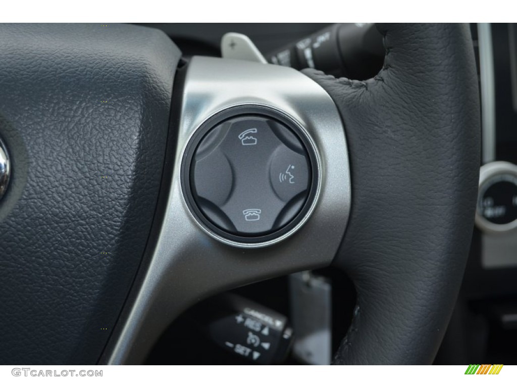 2013 Toyota Camry SE Controls Photo #79831905