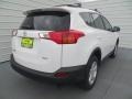 Super White - RAV4 XLE Photo No. 4