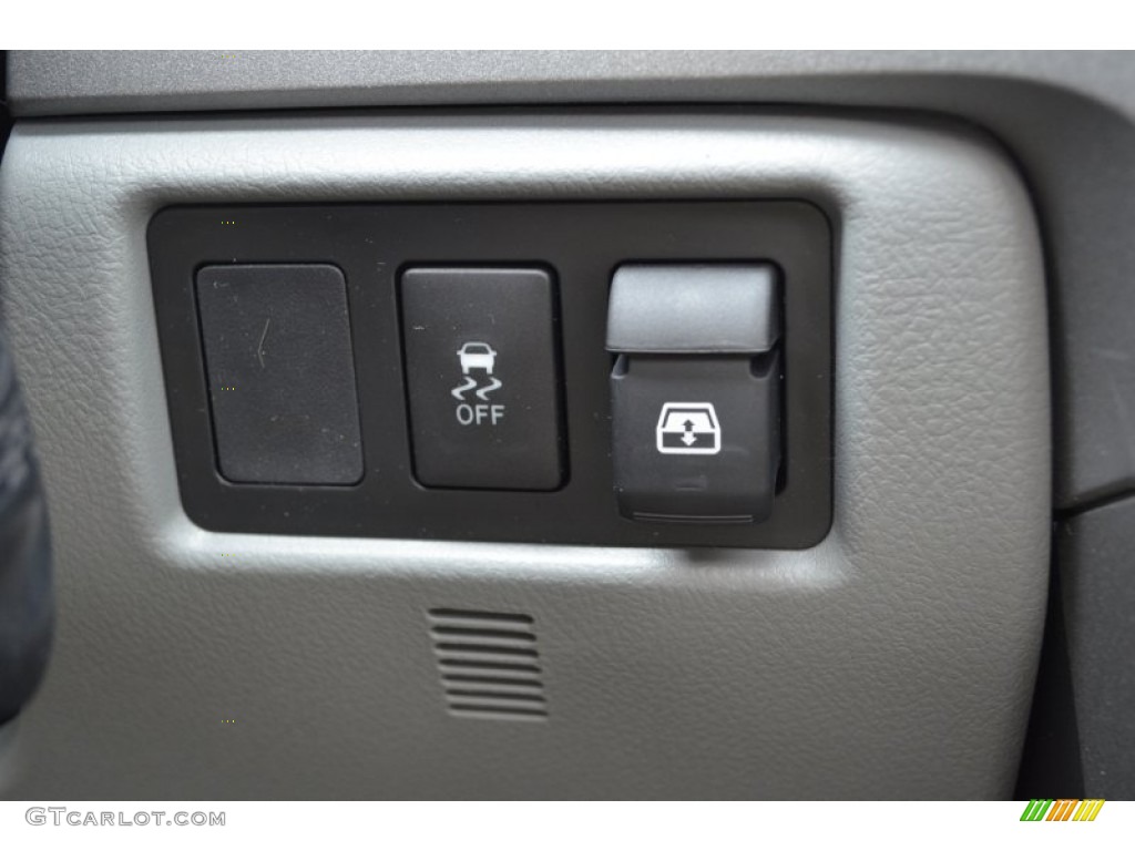 2013 Toyota Tundra Platinum CrewMax 4x4 Controls Photo #79832746