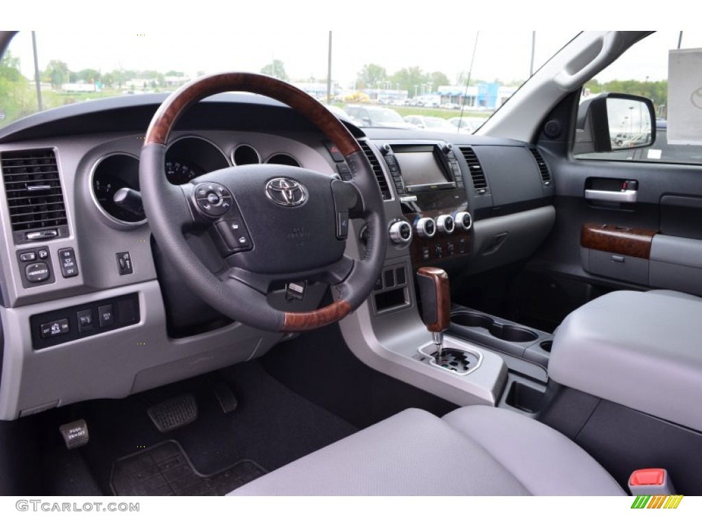 2013 Tundra Platinum CrewMax 4x4 - Black / Graphite photo #11