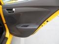26.2 Yellow - Veloster  Photo No. 18