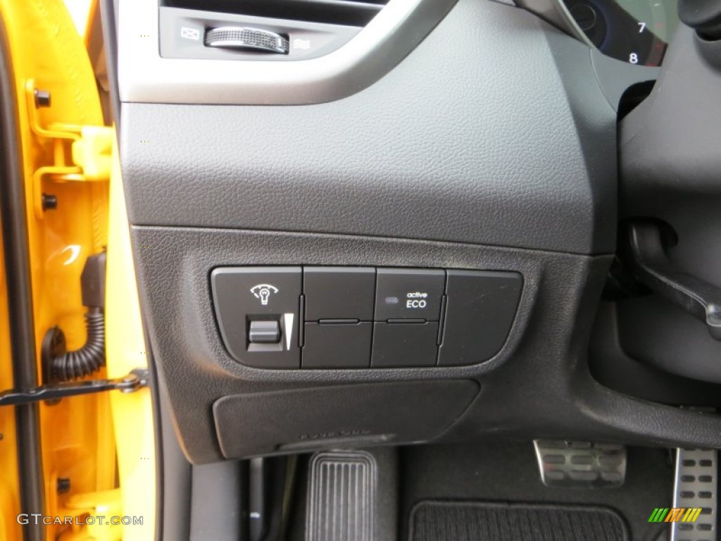 2013 Veloster  - 26.2 Yellow / Black photo #32