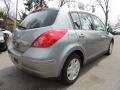 Magnetic Gray Metallic - Versa 1.8 S Hatchback Photo No. 6