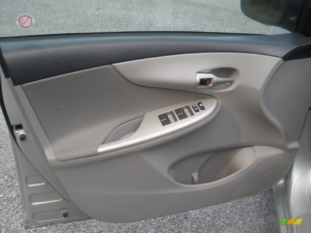 2012 Corolla LE - Classic Silver Metallic / Ash photo #5