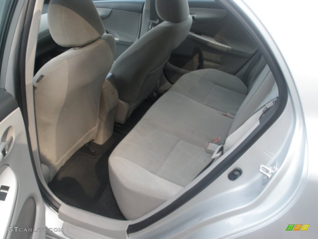 2012 Corolla LE - Classic Silver Metallic / Ash photo #18