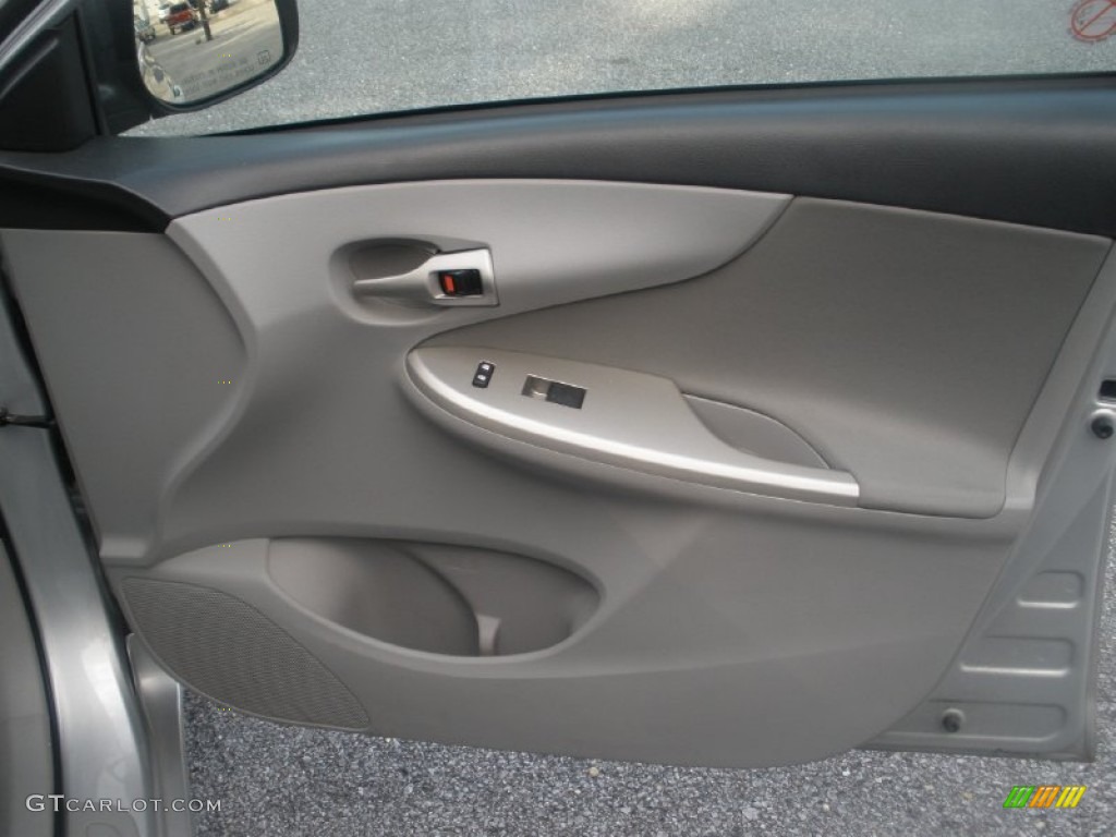 2012 Corolla LE - Classic Silver Metallic / Ash photo #21