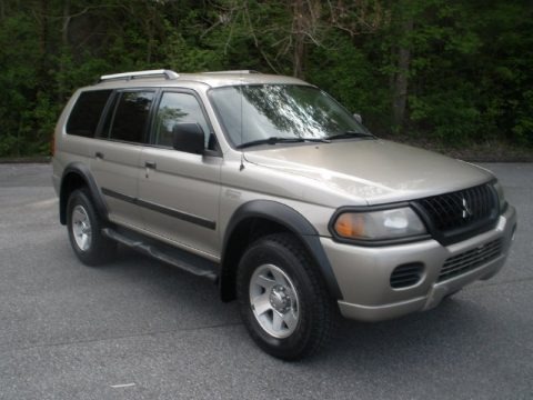 2004 Mitsubishi Montero Sport LS 4x4 Data, Info and Specs