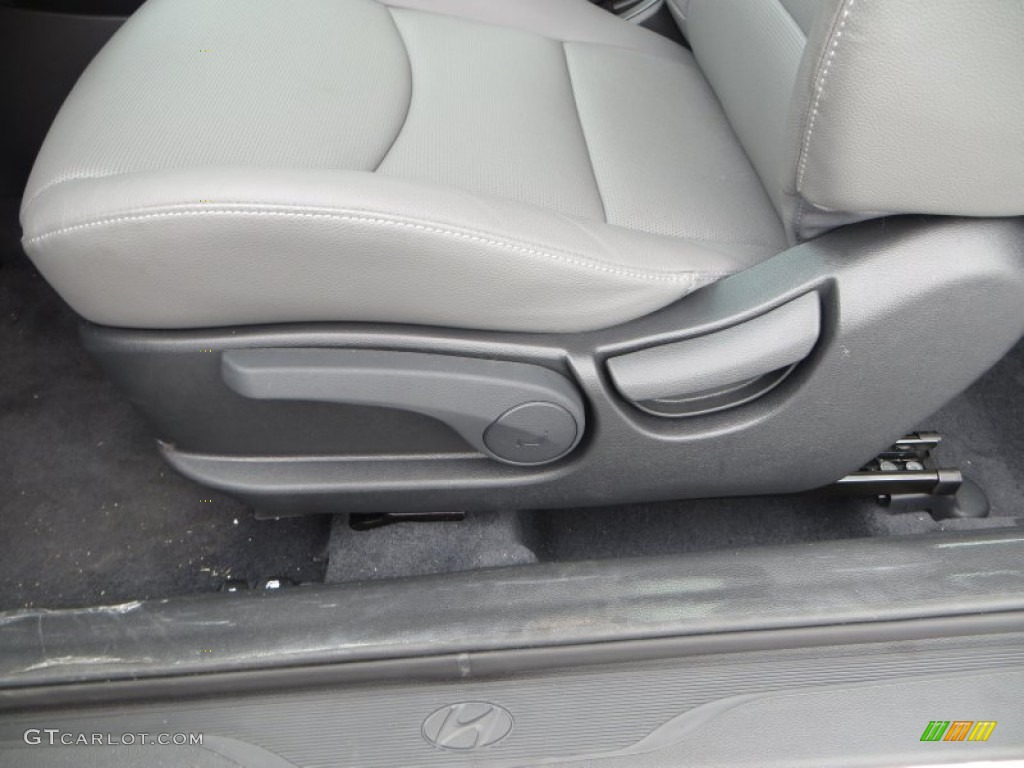 2013 Elantra Coupe SE - Silver / Gray photo #21