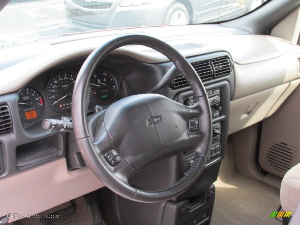 2004 Venture LT - Sport Red Metallic / Neutral photo #14