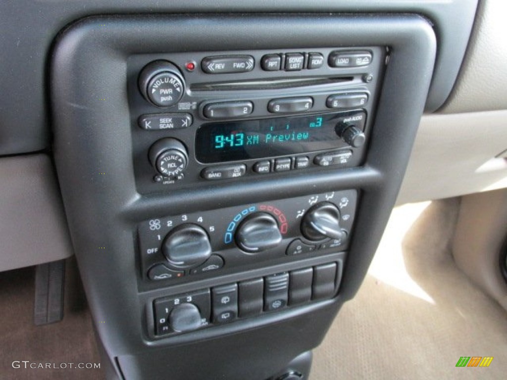 2004 Chevrolet Venture LT Controls Photo #79842331