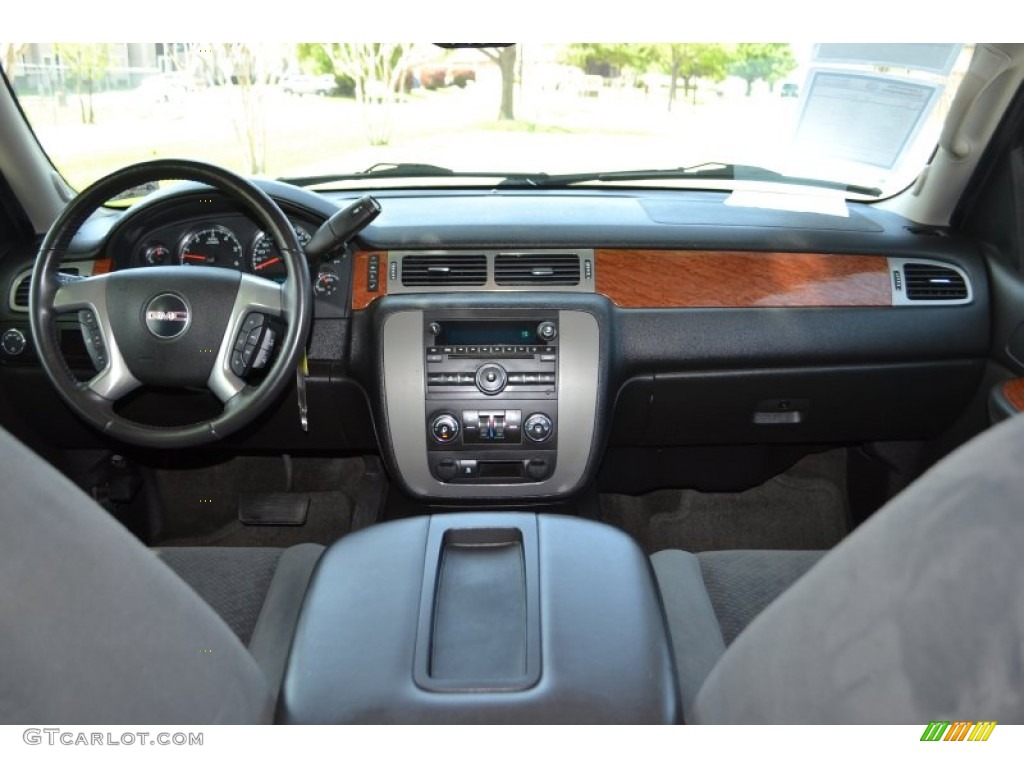 2008 GMC Yukon SLE Dashboard Photos