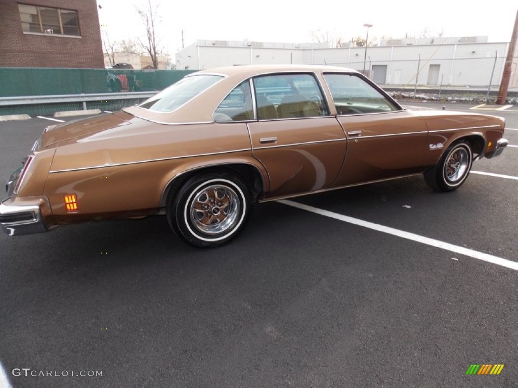 Saddle Metallic 1976 Oldsmobile Cutlass Salon Sedan Exterior Photo #79844244