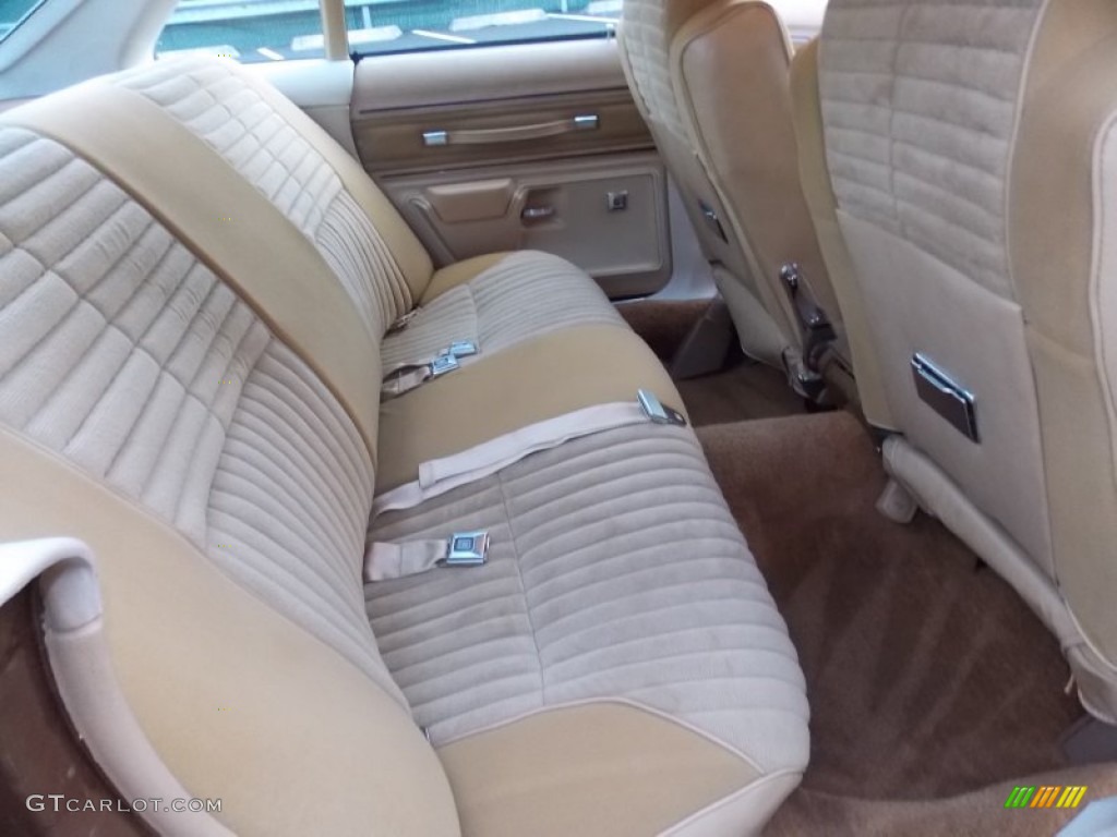 1976 Oldsmobile Cutlass Salon Sedan Rear Seat Photo #79844404