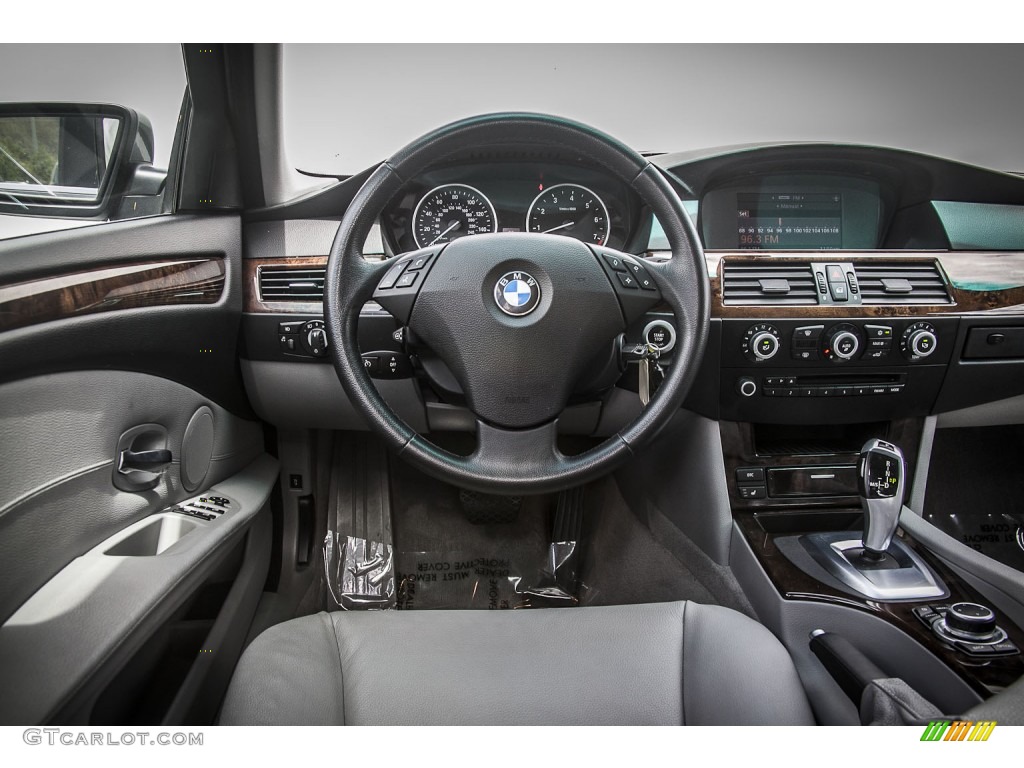 2009 BMW 5 Series 528i Sedan Grey Dakota Leather Dashboard Photo #79850593
