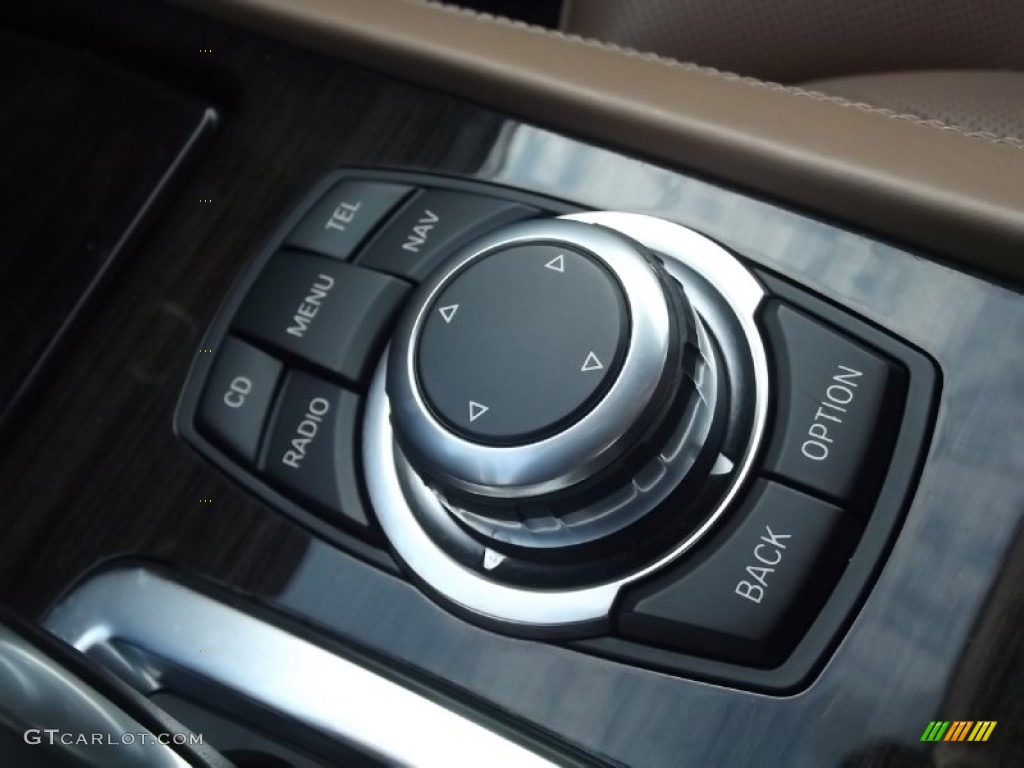 2010 BMW 7 Series 750Li xDrive Sedan Controls Photo #79851564