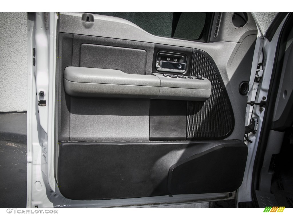2005 Ford F150 XLT SuperCrew Door Panel Photos