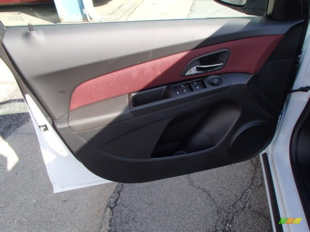 2013 Cruze LT - Summit White / Jet Black/Sport Red photo #12
