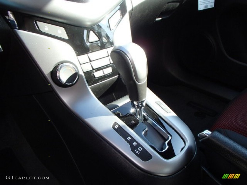 2013 Cruze LT - Summit White / Jet Black/Sport Red photo #17