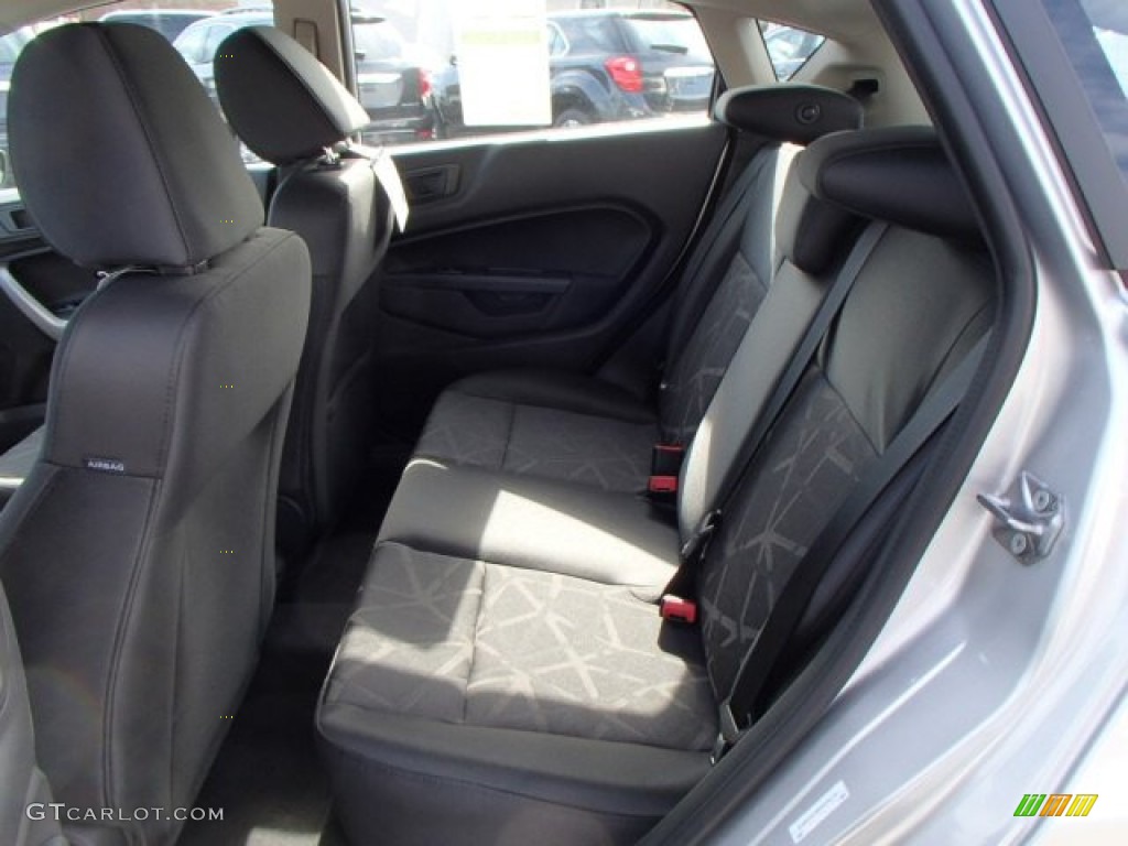 2013 Fiesta SE Hatchback - Ingot Silver / Charcoal Black photo #13