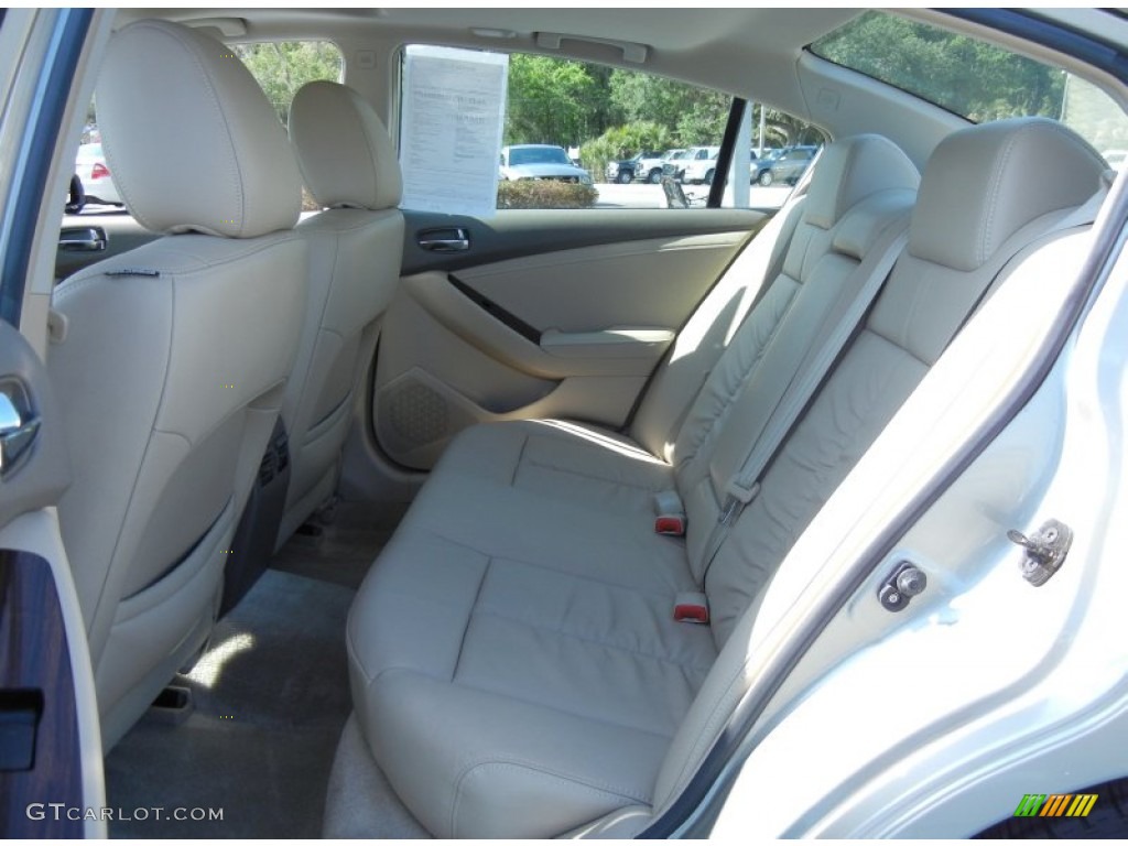 2010 Altima 2.5 SL - Sonoran Sand / Blond photo #16