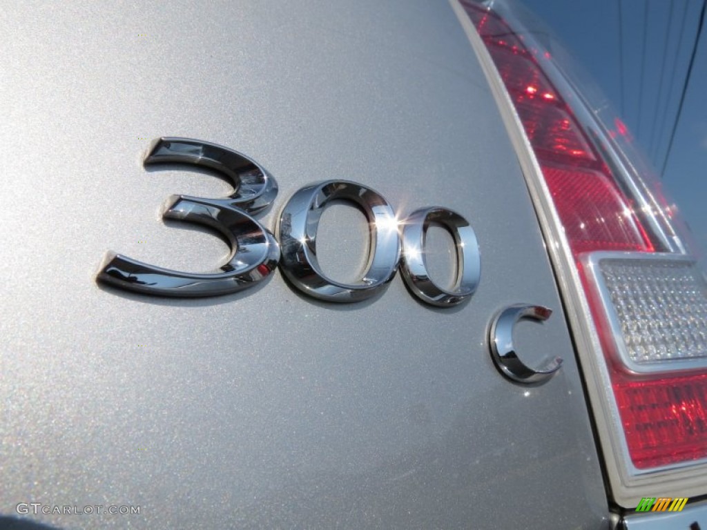 2012 300 C - Bright Silver Metallic / Black photo #12