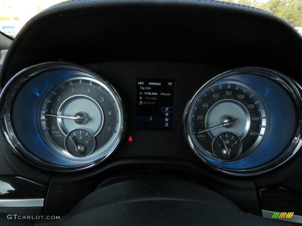 2012 300 C - Bright Silver Metallic / Black photo #20