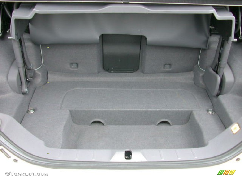 2009 Volvo C70 T5 Convertible Trunk Photos
