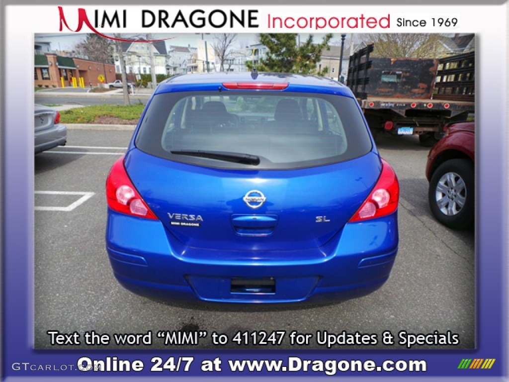 2009 Versa 1.8 SL Hatchback - Blue Metallic / Charcoal photo #5