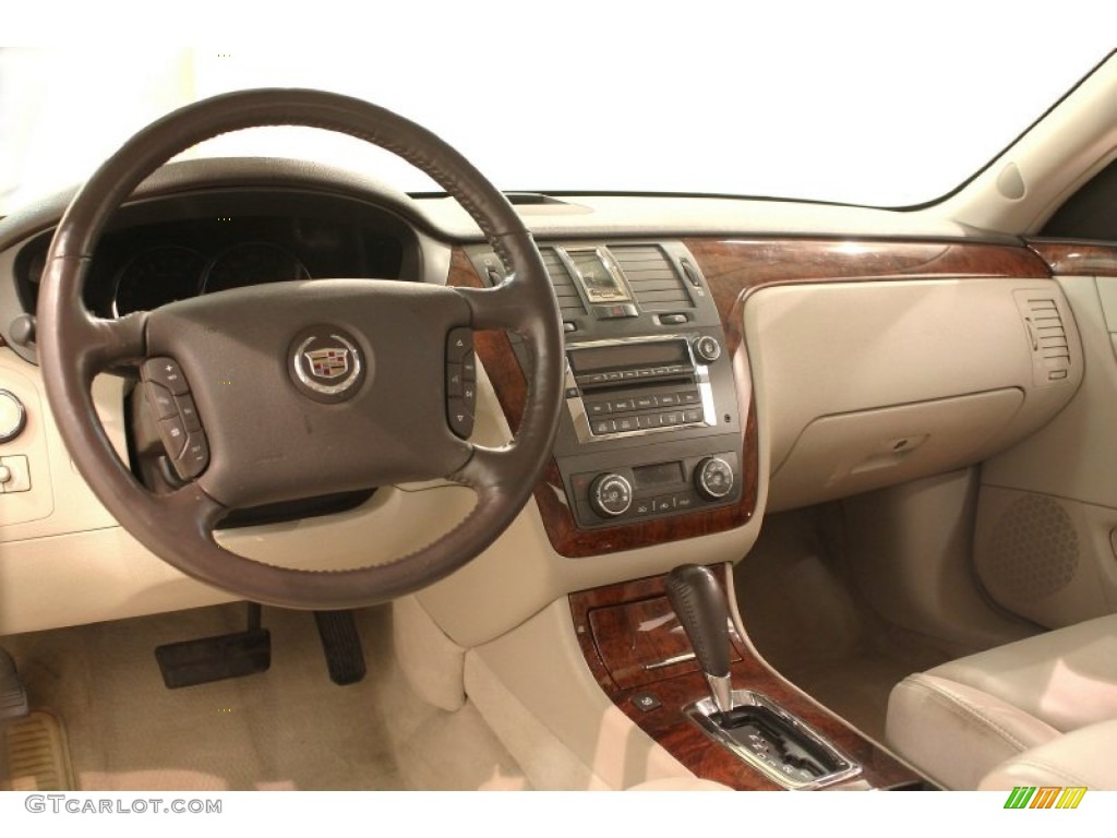 2007 Cadillac DTS Sedan Cashmere Dashboard Photo #79863265