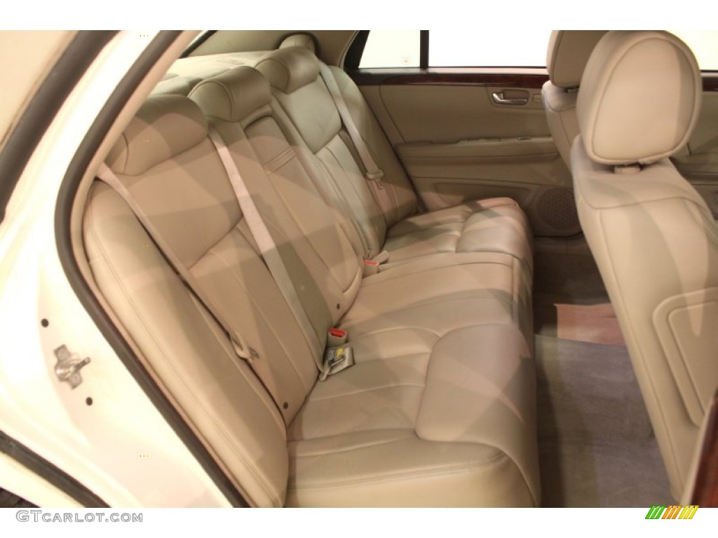 2007 Cadillac DTS Sedan Rear Seat Photo #79863388