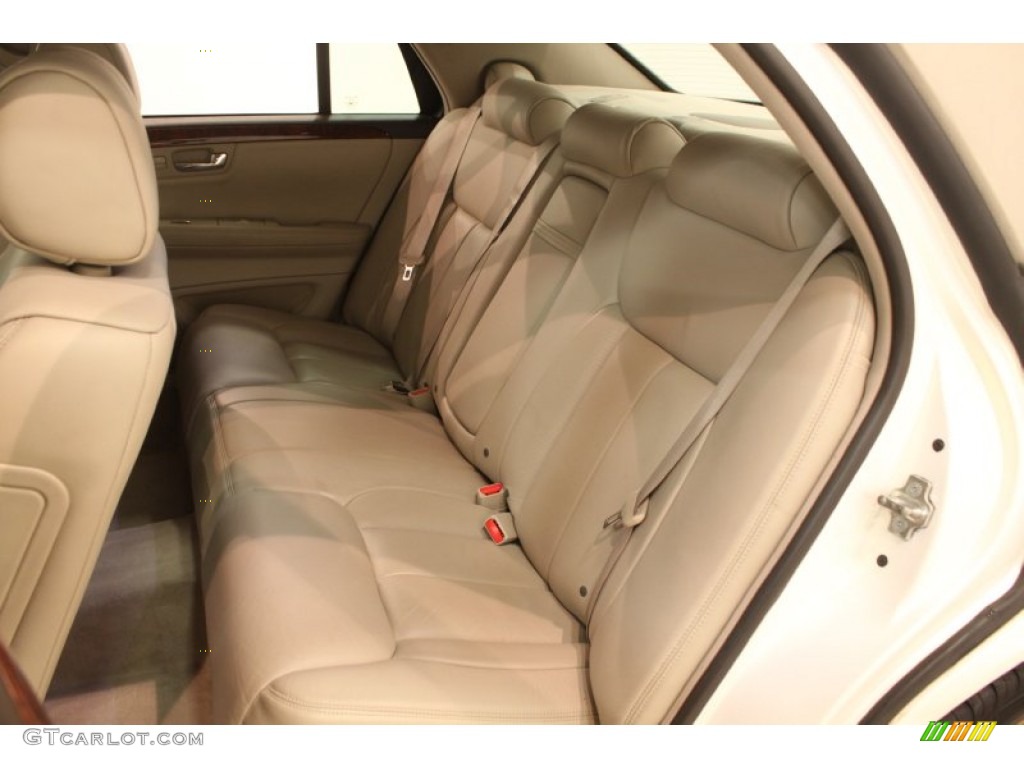 2007 Cadillac DTS Sedan Rear Seat Photo #79863403