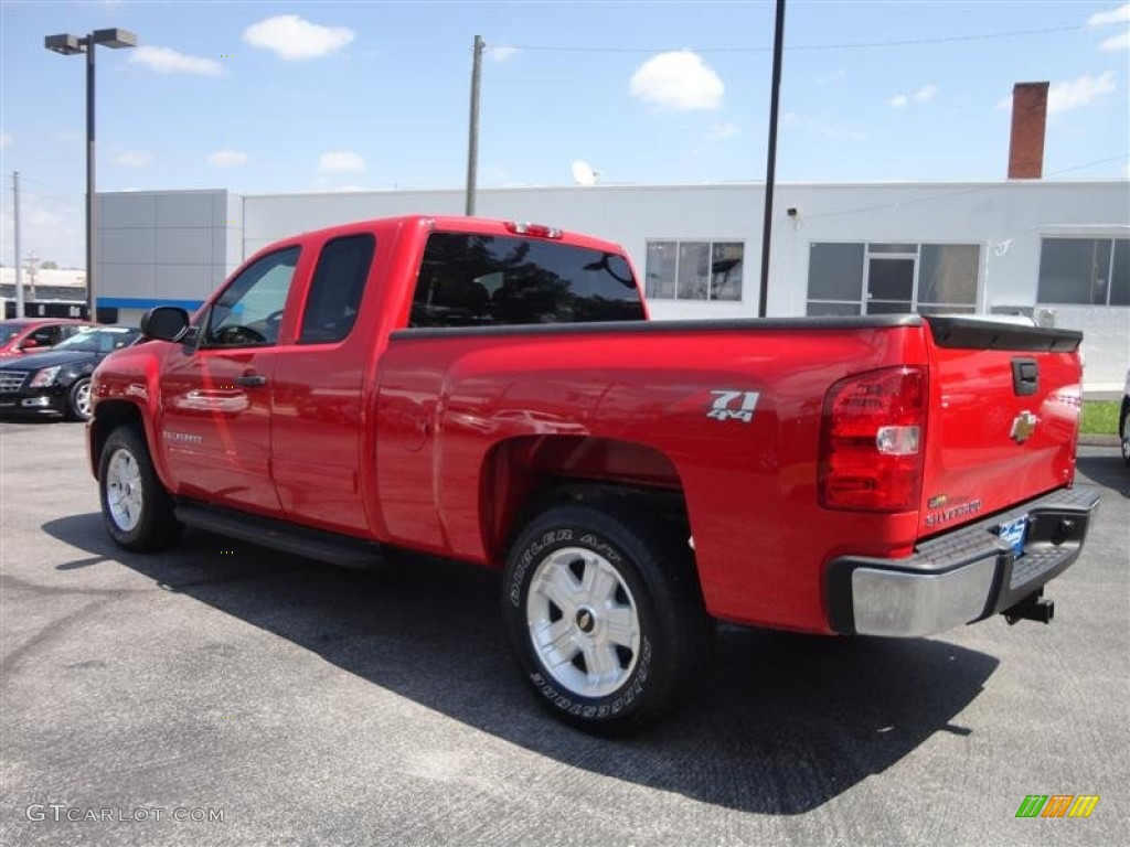 2009 Silverado 1500 LT Extended Cab 4x4 - Victory Red / Ebony photo #5