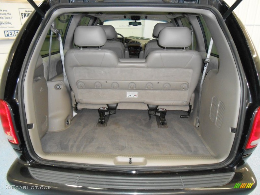 1999 Chrysler Town & Country Limited Trunk Photo #79867095