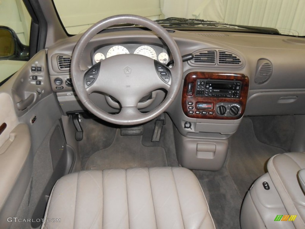1999 Chrysler Town & Country Limited Dashboard Photos