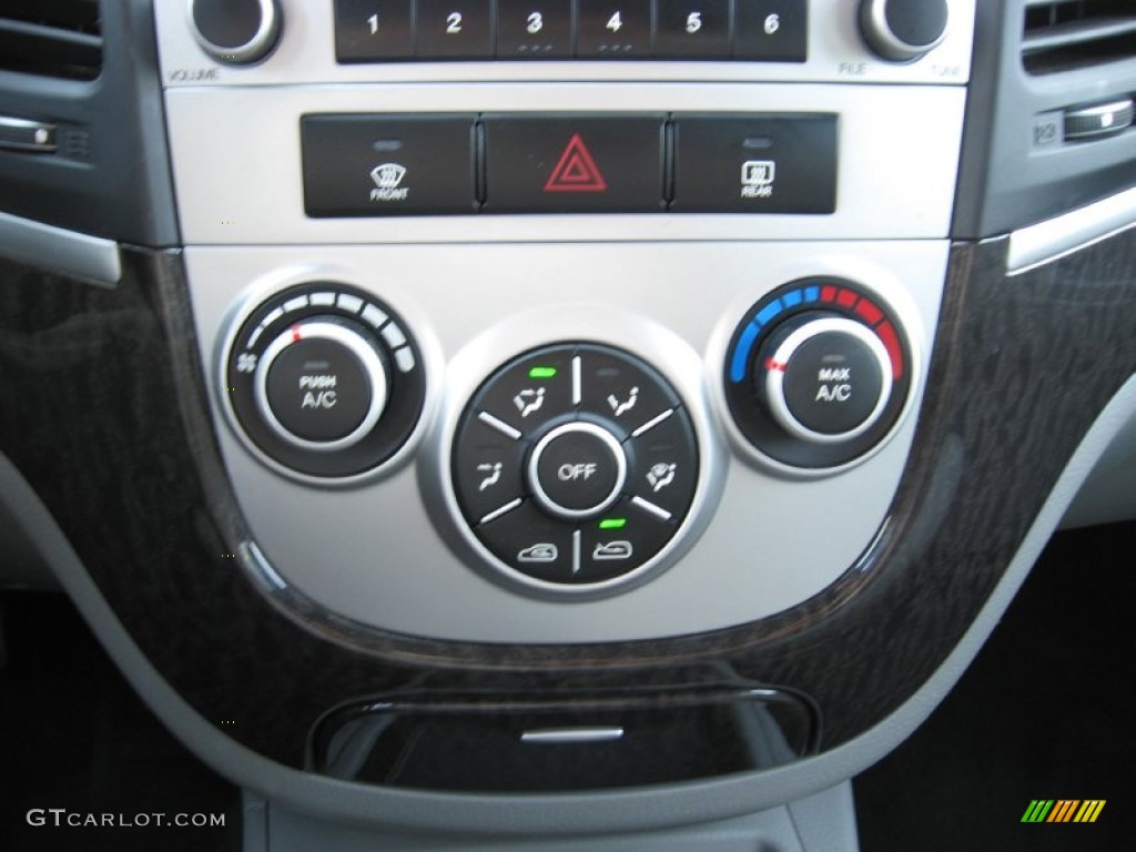 2009 Hyundai Santa Fe GLS 4WD Controls Photo #79867714