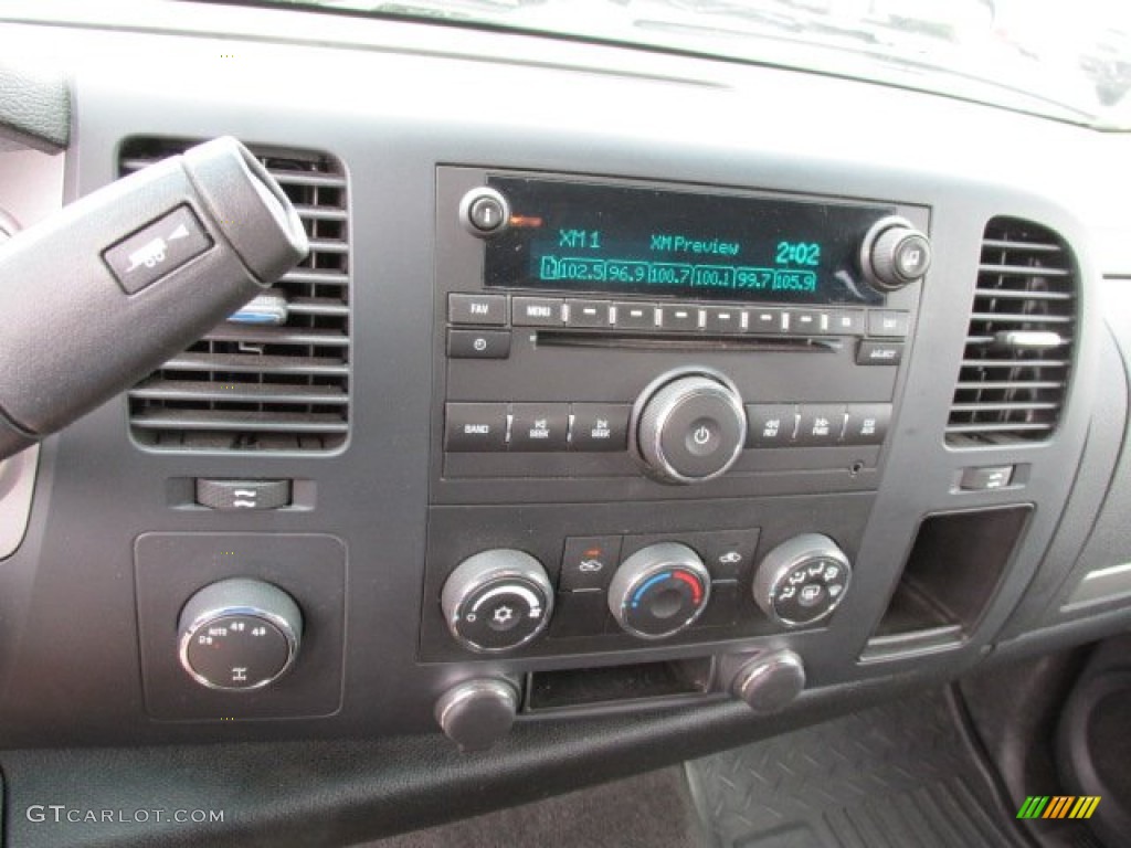 2008 Chevrolet Silverado 1500 LT Extended Cab 4x4 Controls Photo #79870942