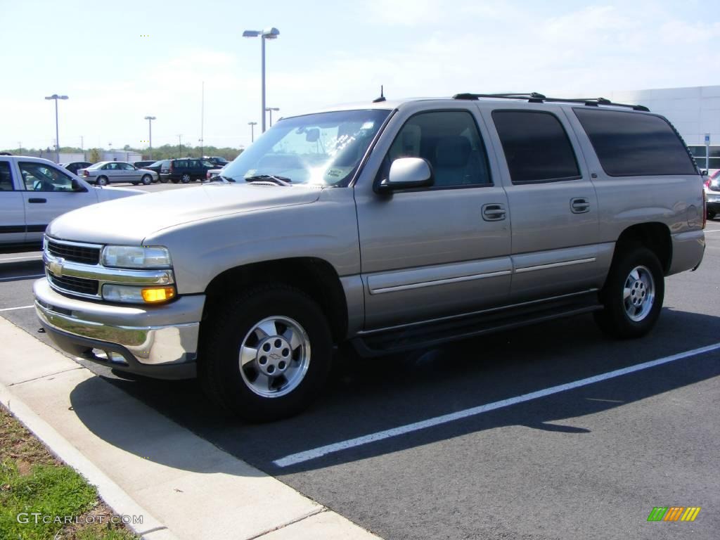 2003 Suburban 1500 LT 4x4 - Light Pewter Metallic / Gray/Dark Charcoal photo #1