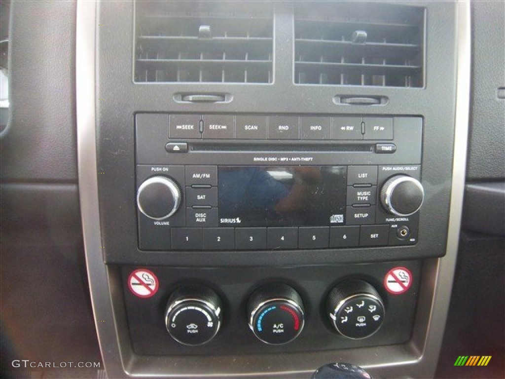 2012 Jeep Liberty Sport Controls Photos