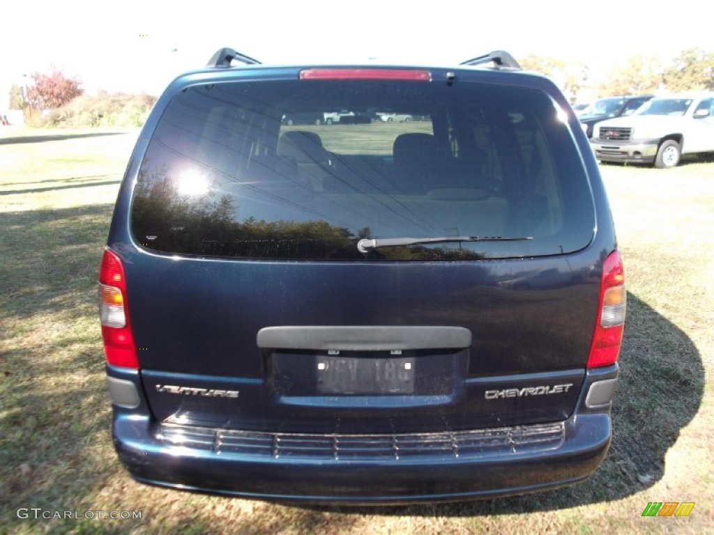 2005 Venture LS - Dark Blue Metallic / Medium Gray photo #3