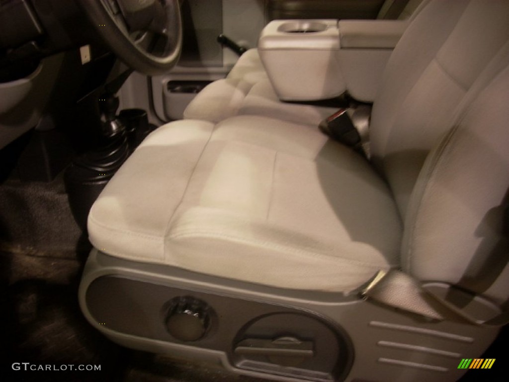2005 F150 XL SuperCab 4x4 - Bright Red / Medium Flint/Dark Flint Grey photo #5