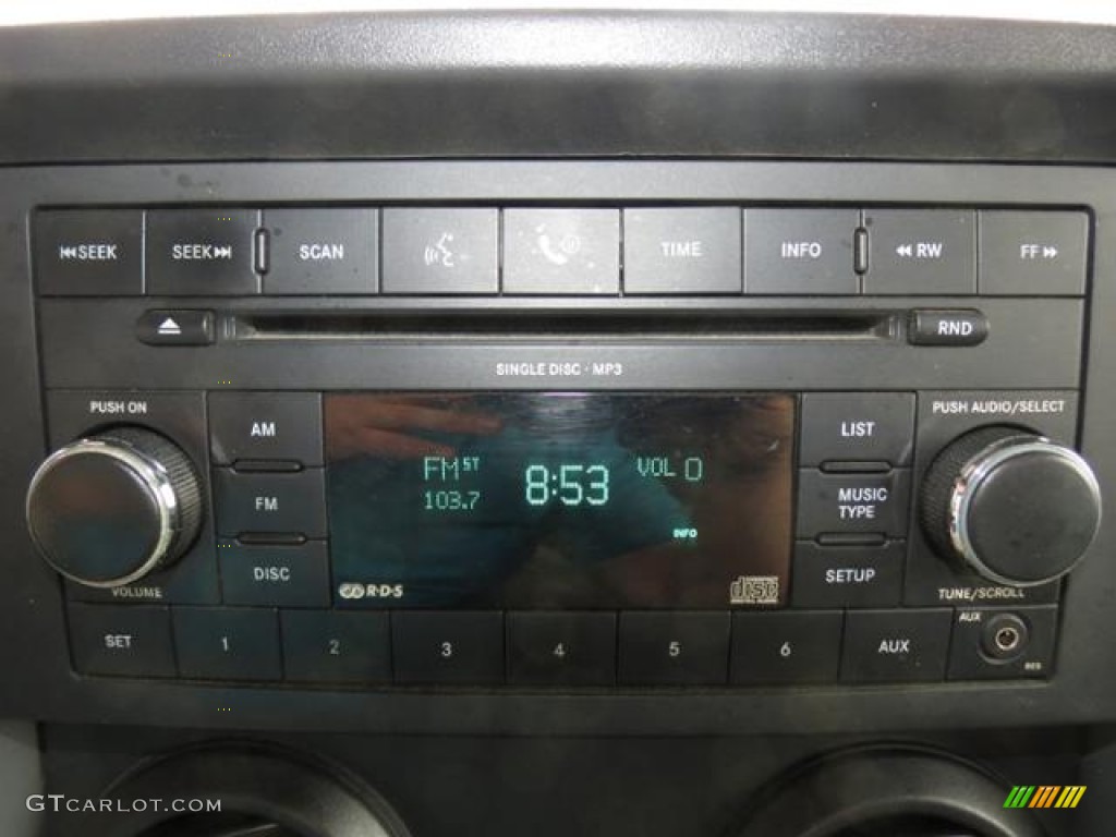 2007 Jeep Wrangler X 4x4 Audio System Photos