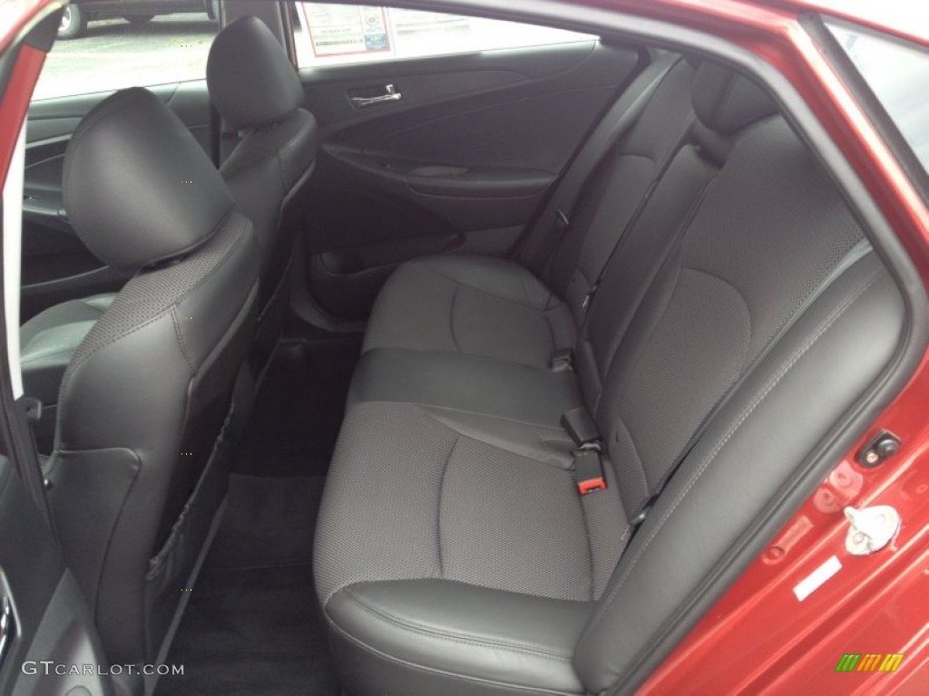 2011 Sonata SE - Venetian Red / Black photo #7