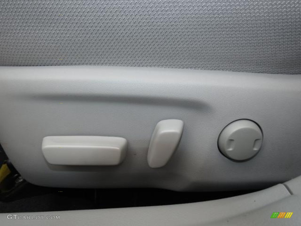 2013 Camry LE - Cosmic Gray Metallic / Ash photo #9