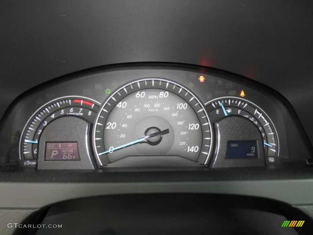 2013 Camry LE - Cosmic Gray Metallic / Ash photo #11