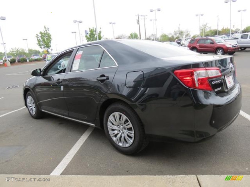 2013 Camry LE - Cosmic Gray Metallic / Ash photo #19