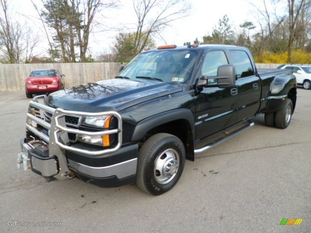 2006 Silverado 3500 LT Crew Cab 4x4 Dually - Black / Medium Gray photo #3