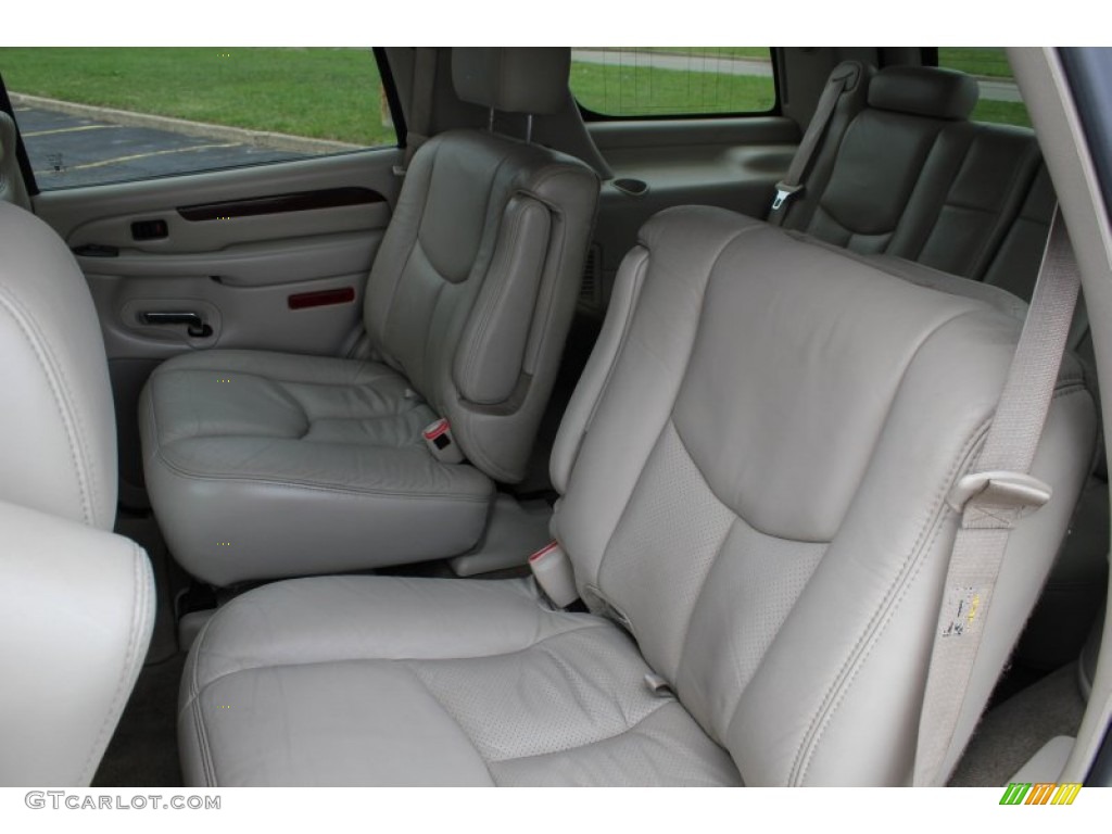 2005 Cadillac Escalade AWD Rear Seat Photo #79891275