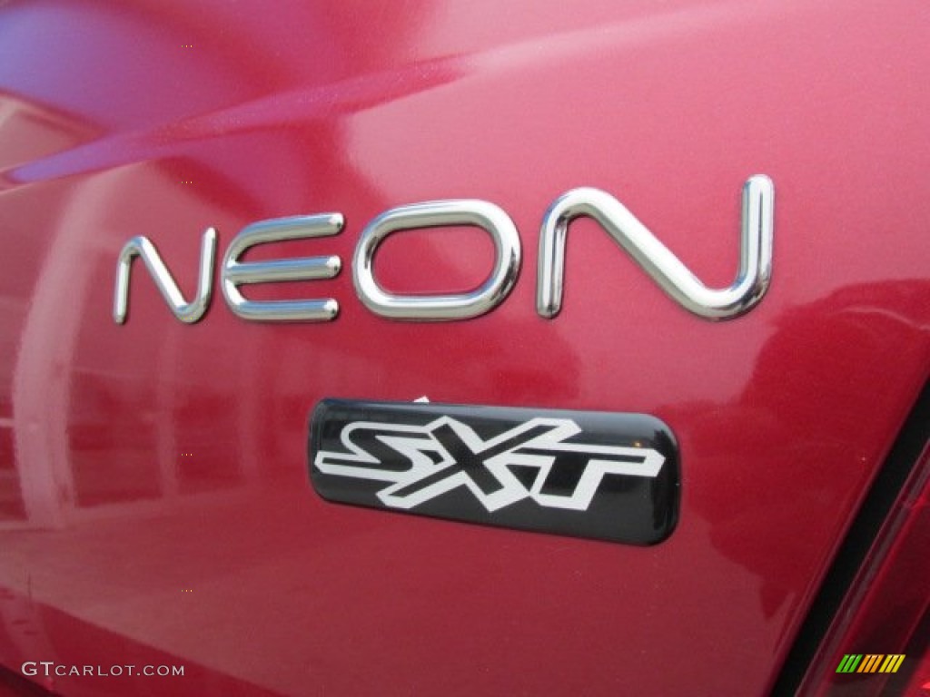 2004 Dodge Neon SXT Marks and Logos Photo #79892556